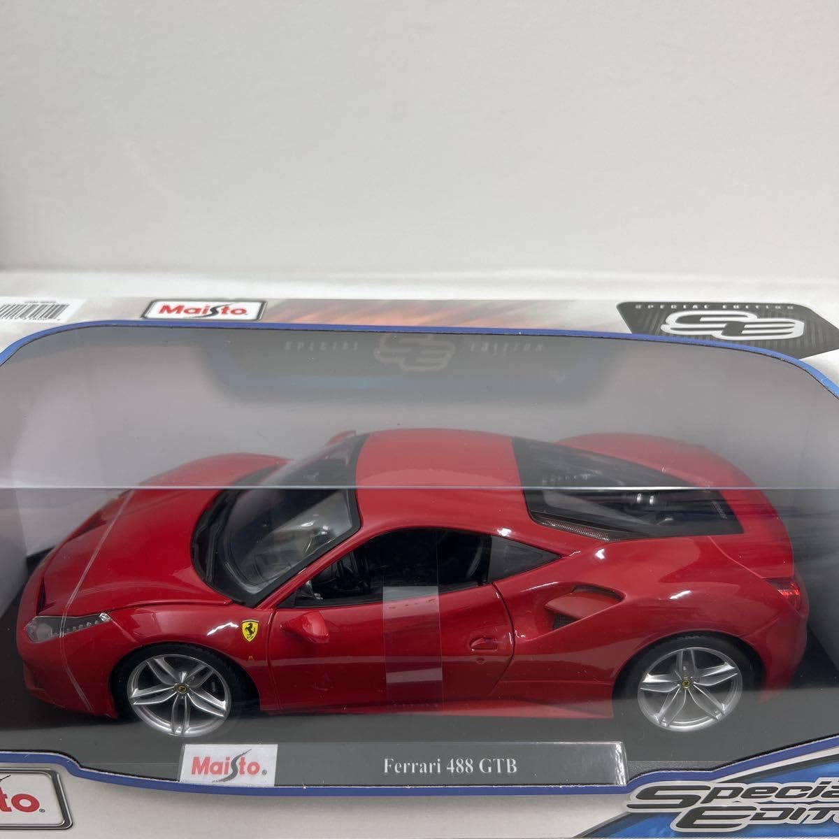 Maisto Ferrari 488 GTB Special Edition模型 Amazon | Maisto Special Edition 1/18 Ferrari 488GTB Red